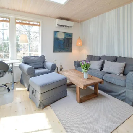 Сasa de vacaciones Two-bedroom Holiday In *