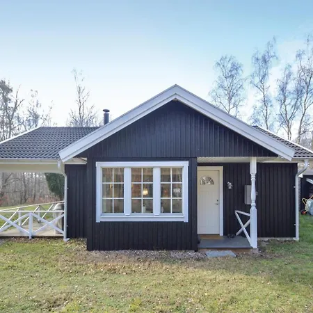 Two-bedroom Holiday In *